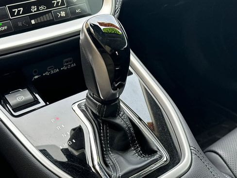 Used 2025 Subaru Outback Limited image 21