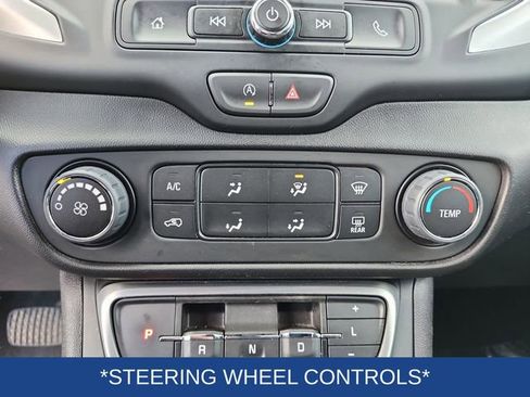 Certified 2024 GMC Terrain SLE image 15