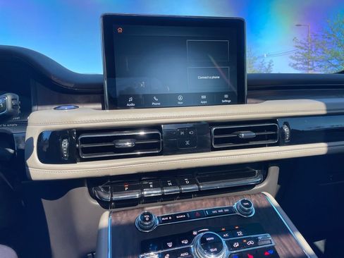 Used 2021 Lincoln Aviator Reserve w/ Elements Package Plus AWD/4WD image 26
