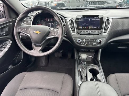 Used 2024 Chevrolet Malibu LT FWD image 10