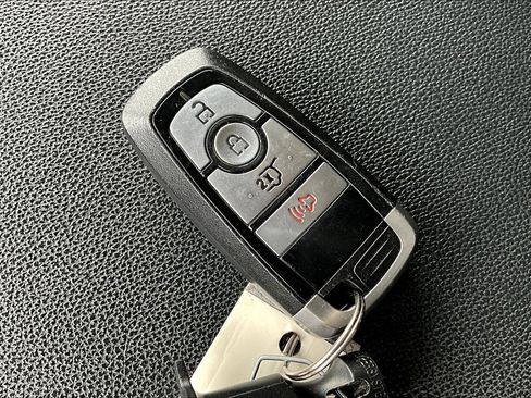 Used 2022 Ford Expedition XLT AWD/4WD image 35