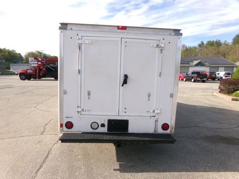 Used 2014 Ford E-350 and Econoline 350 Super Duty w/ Power Windows & Locks Group image 4