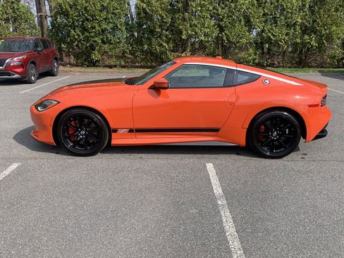 Certified 2024 Nissan Z Performance w/ Heritage Edition image 2