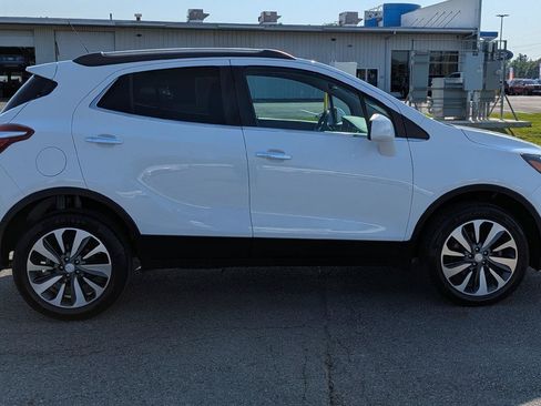 Used 2022 Buick Encore Preferred AWD/4WD image 6