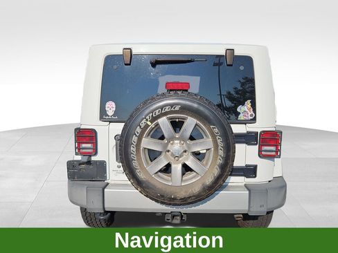 Used 2012 Jeep Wrangler Sahara w/ Connectivity Group AWD/4WD image 5