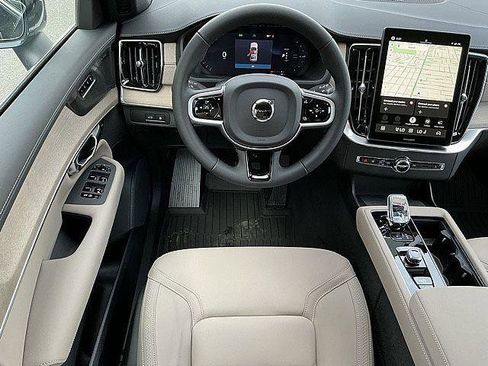 New 2026 Volvo XC90 T8 Plus w/ Protection Package AWD/4WD image 5