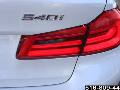 Used 2018 BMW 540i xDrive w/ Premium Package image 29