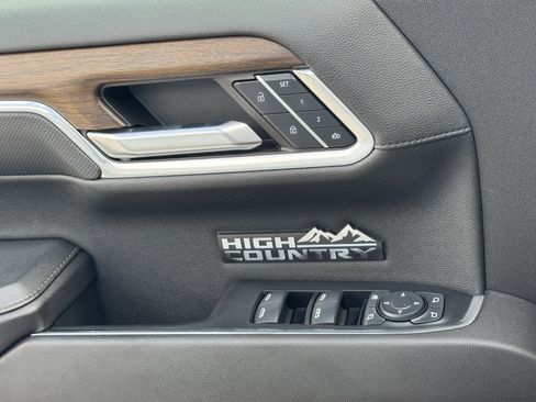 Used 2024 Chevrolet Silverado 1500 High Country w/ Technology Package AWD/4WD image 26