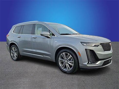 Certified 2024 Cadillac XT6 Premium Luxury image 3