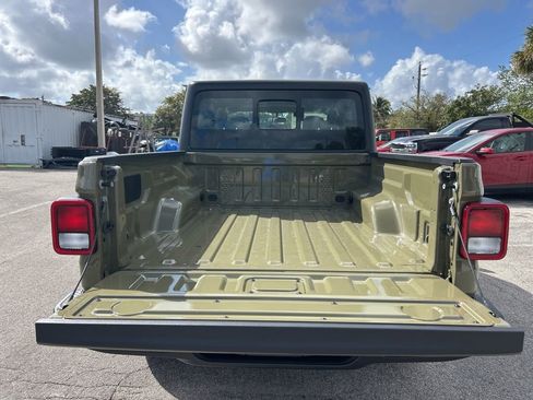 New 2026 Jeep Gladiator Sport AWD/4WD image 29