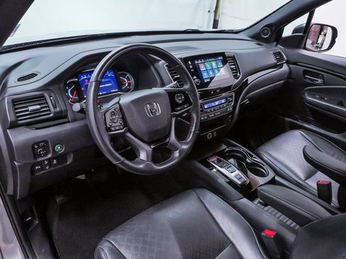 Used 2019 Honda Passport Touring image 2