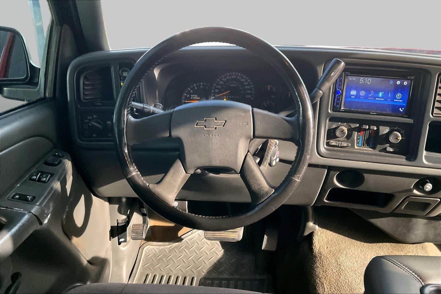Used 2006 Chevrolet Silverado 1500 LT w/ Light Duty Power Package AWD/4WD image 6
