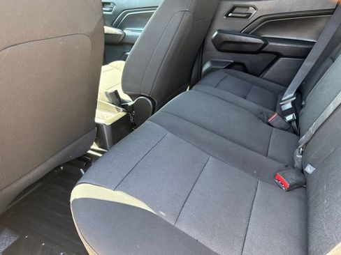 Used 2023 Chevrolet Colorado W/T image 16