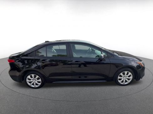 Used 2025 Toyota Corolla LE FWD image 16