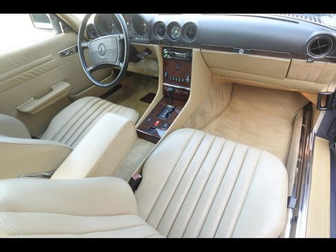 Used 1989 Mercedes-Benz 560 SL image 7
