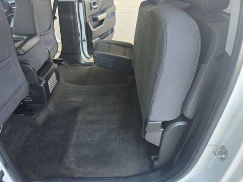 Used 2018 Chevrolet Silverado 1500 LT w/ LT Eassist Package image 32