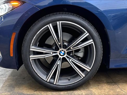 Used 2023 BMW 330i Sedan w/ Parking Assistance Package RWD image 12