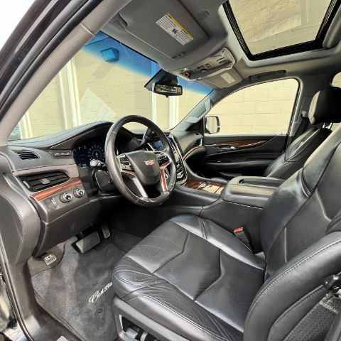 Used 2018 Cadillac Escalade Luxury AWD/4WD image 11