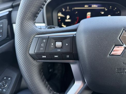 New 2026 Mitsubishi Outlander SEL image 20