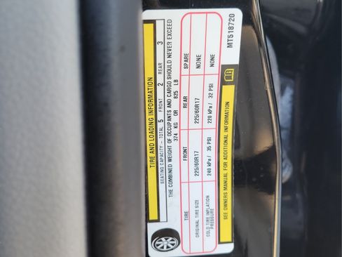 Used 2021 Jeep Compass Latitude FWD image 29