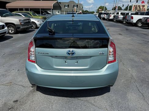 Used 2014 Toyota Prius Three w/ Preferred Accessory Package FWD image 5
