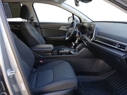 Used 2024 Kia Sportage LX image 15