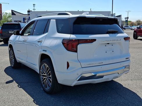 New 2026 GMC Terrain Denali AWD/4WD image 3