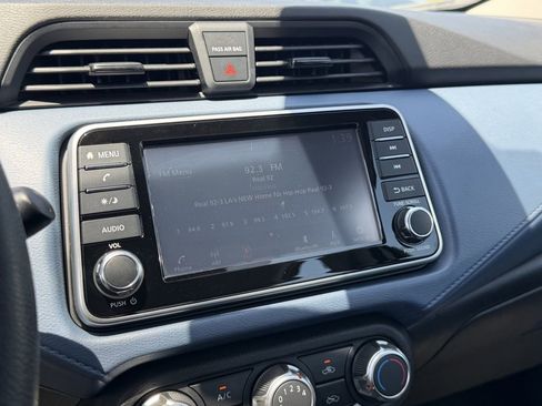 Used 2025 Nissan Versa SV FWD image 8