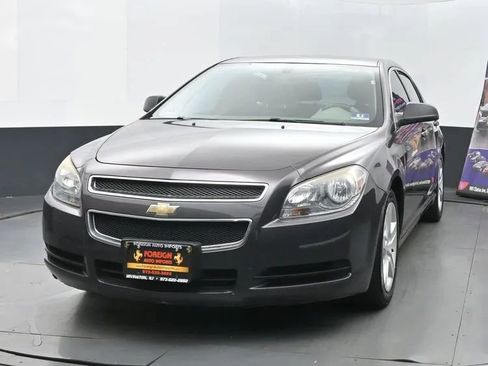 Used 2011 Chevrolet Malibu LS image 1