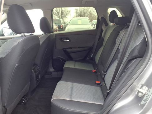 Used 2023 Nissan Rogue SV image 29