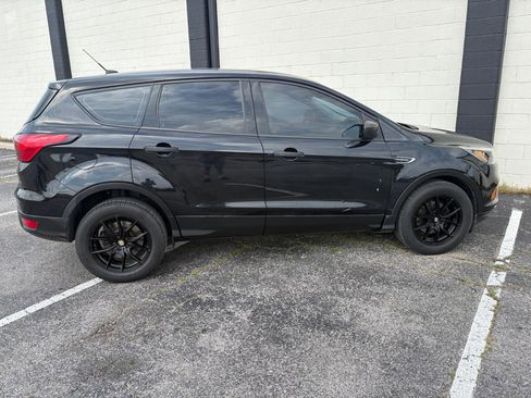 Used 2019 Ford Escape S FWD image 4
