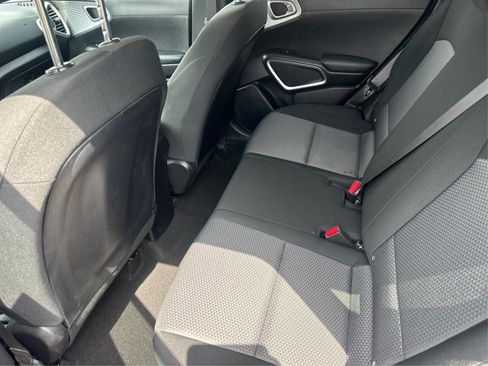 Used 2020 Kia Soul LX FWD image 13