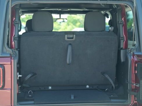 Used 2022 Jeep Wrangler Sport AWD/4WD image 16
