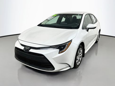 Used 2026 Toyota Corolla LE FWD image 10