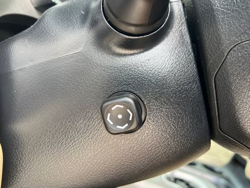 Used 2014 Toyota Sequoia Platinum AWD/4WD image 35