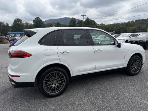 Used 2017 Porsche Cayenne Platinum Edition AWD/4WD image 6