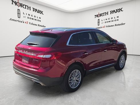 Used 2017 Lincoln MKX Reserve w/ Luxury Package AWD/4WD image 5
