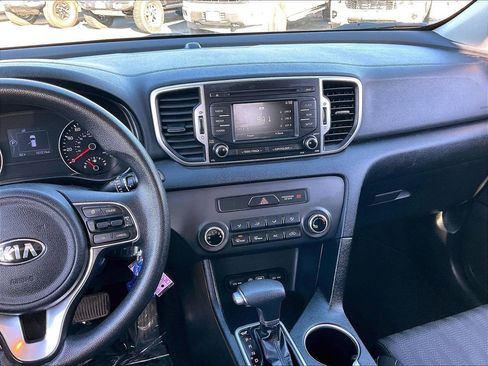 Used 2019 Kia Sportage LX image 17