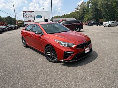 Used 2021 Kia Forte GT-Line w/ GT-Line Premium Package FWD image 2