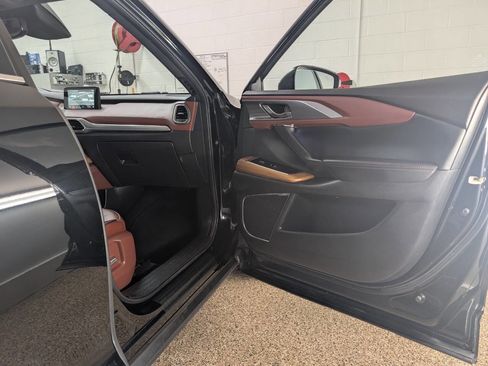 Used 2017 MAZDA CX-9 Signature image 24