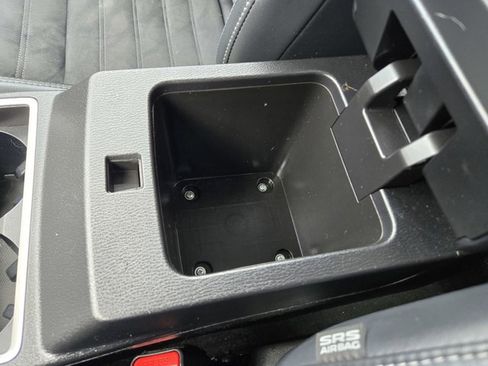 Used 2022 Mitsubishi Outlander SE image 12