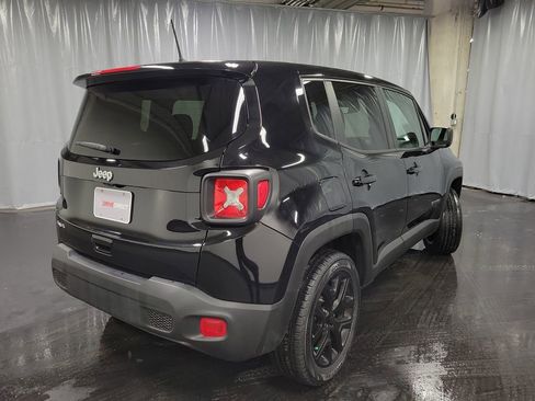 Used 2023 Jeep Renegade Latitude image 8