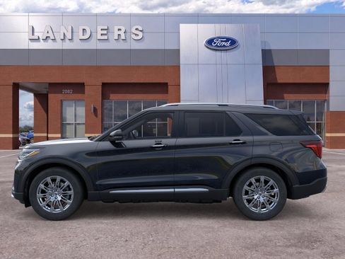 New 2026 Ford Explorer Platinum RWD image 3