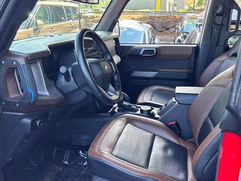 Used 2023 Ford Bronco Outer Banks w/ Sasquatch Package AWD/4WD image 5