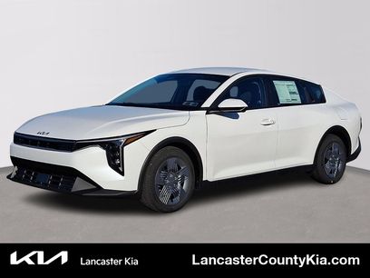 New 2025 Kia K4 LX