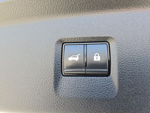 Used 2023 INFINITI QX60 Luxe AWD/4WD image 18