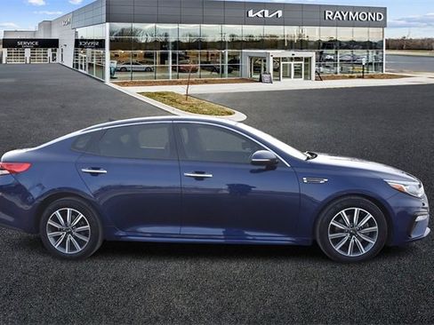 Used 2019 Kia Optima LX w/ LX Premium Package image 2