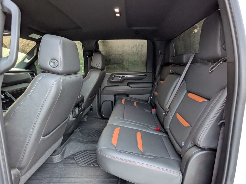 Used 2024 GMC Sierra 2500 AT4 AWD/4WD image 14