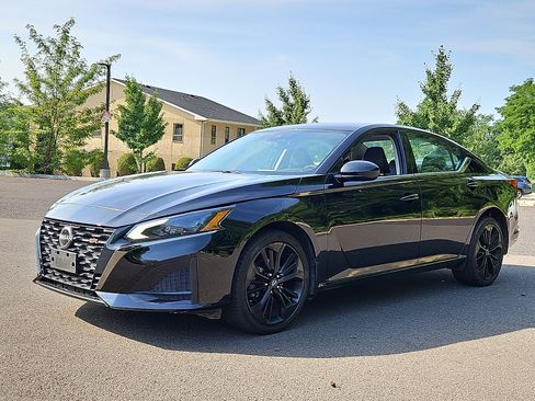 Certified 2024 Nissan Altima 2.5 SR AWD/4WD image 3