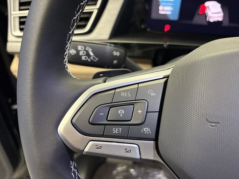 New 2026 Volkswagen Atlas Cross Sport SE image 15